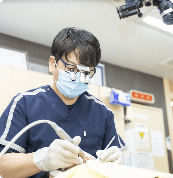 はやしだ先生の治療中の様子