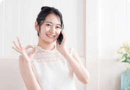 電話中の女性